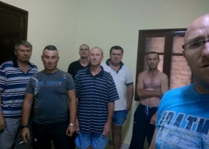 Muncitorii gălăţeni SECHESTRAŢI în Libia au ajuns acasă