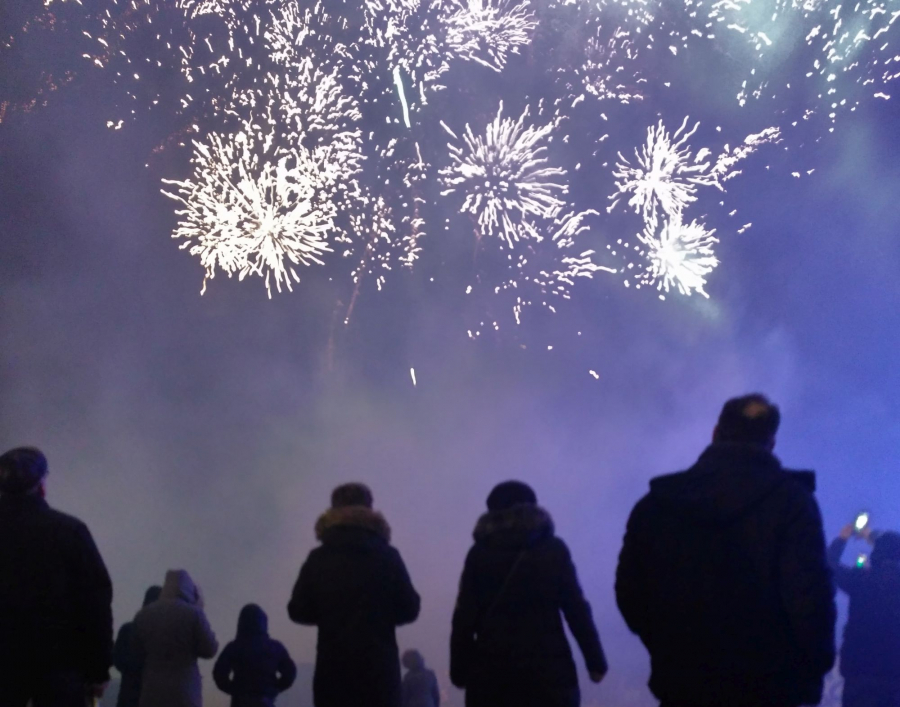 Două petreceri publice de Revelion