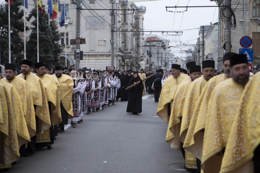 MOAȘTELE Sfintei Muceniţe Filofteia, aduse la Galaţi