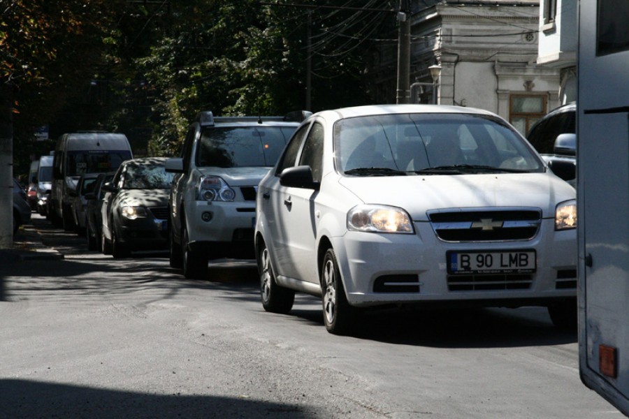 UPDATE - Trafic infernal în centrul oraşului. Autorităţile au închis mai multe străzi fără să anunţe!