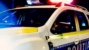 Șofer fugar, căutat de polițiști după un accident cu o mașină furată