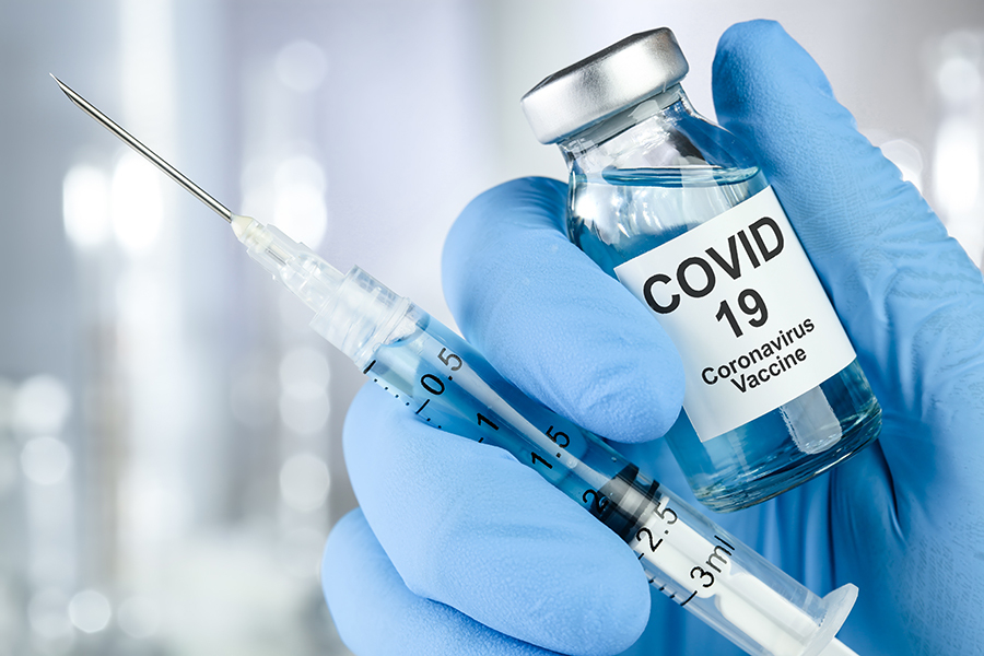 Vaccin anti-COVID disponibil în decembrie