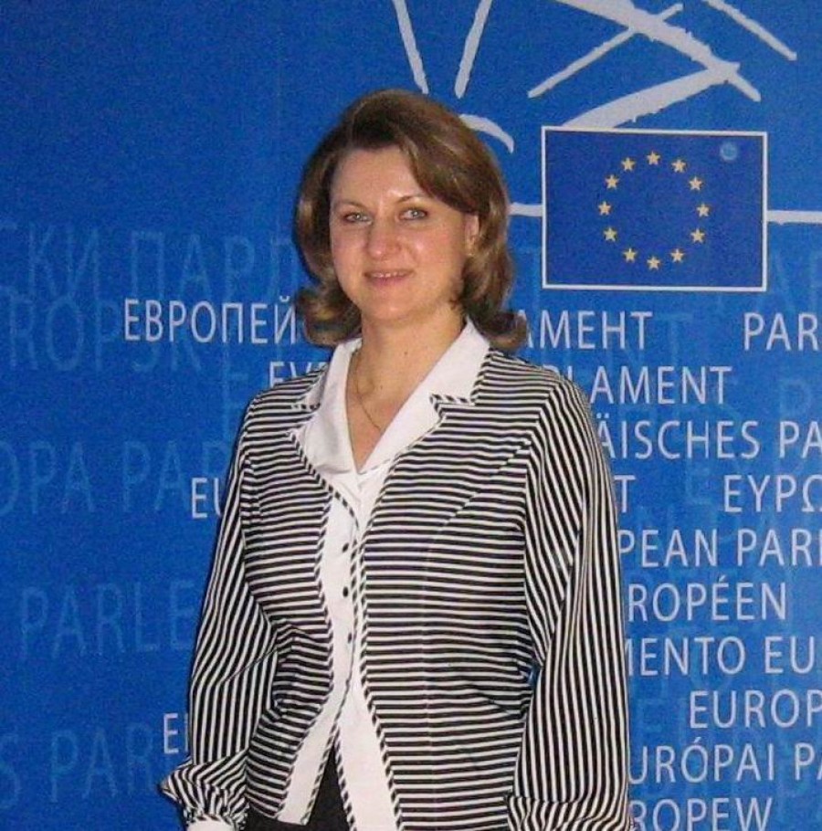 Adriana Ţicău - "Personalitatea Anului 2012 pentru o Românie Europeană"