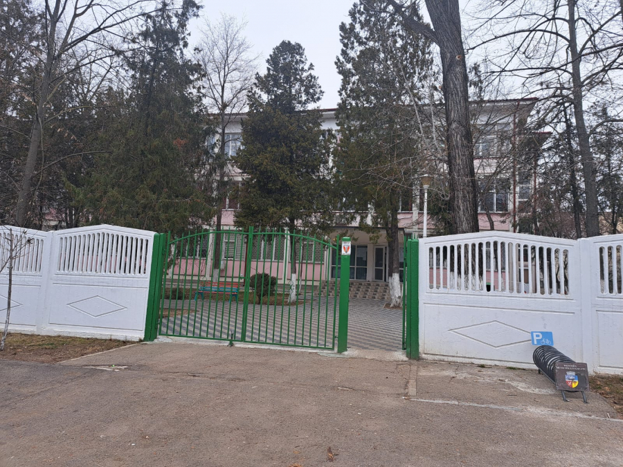Concentrația de radon, măsurată în aerul din clădirile Liceului „Emil Racoviță”