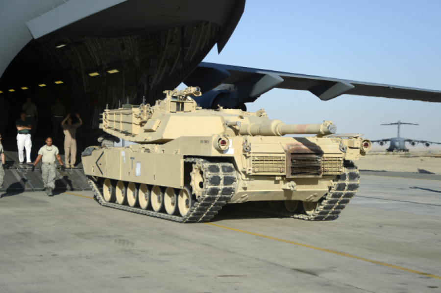 Cele 54 de noi tancuri "Abrams" venite din SUA ar putea ajunge la Galaţi