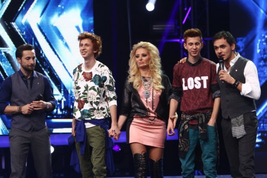 Spectacol gălăţean în prima gală live/ R-Twins, cea mai simpatică trupă de la X Factor (VIDEO)