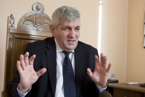 PSD cere premierului demisia prefectului de Galaţi, acuzând repartizarea banilor pe criterii politice