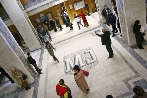 BREVIAR JURIDIC/ Obligaţia de întreţinere a părinţilor faţă de copiii lor