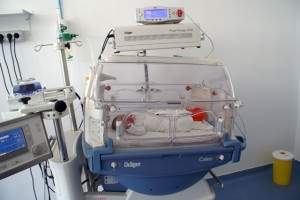 UPDATE / Suspiciune de malpraxis la Spitalul din Galaţi. Nou-născut transportat de urgenţă la Bucureşti