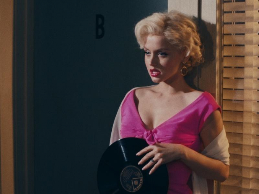 Ana de Armas este Marilyn Monroe, în „Blonde”