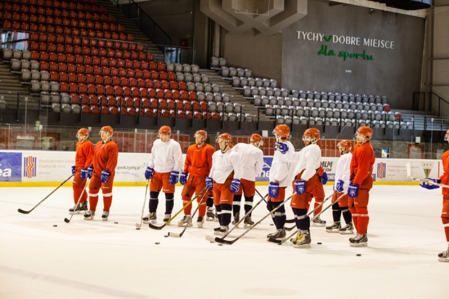 Relatare din Polonia/ CSM Dunărea - Coventry Blaze. Fanii celor două echipe s-au întâlnit pe stradă (FOTO)