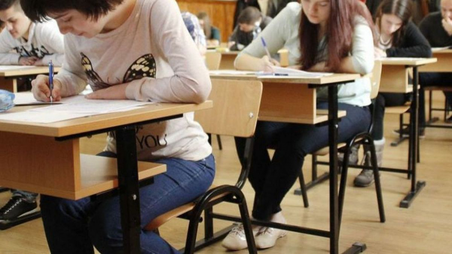 De luni începe simularea Bacalaureatului
