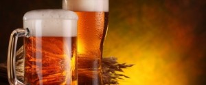 STUDIU / Consumul moderat de bere poate îmbunătăţi memoria şi nivelul de atenţie