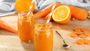 Necesarul de vitamina C se situează între 60 şi 90 de miligrame pe zi