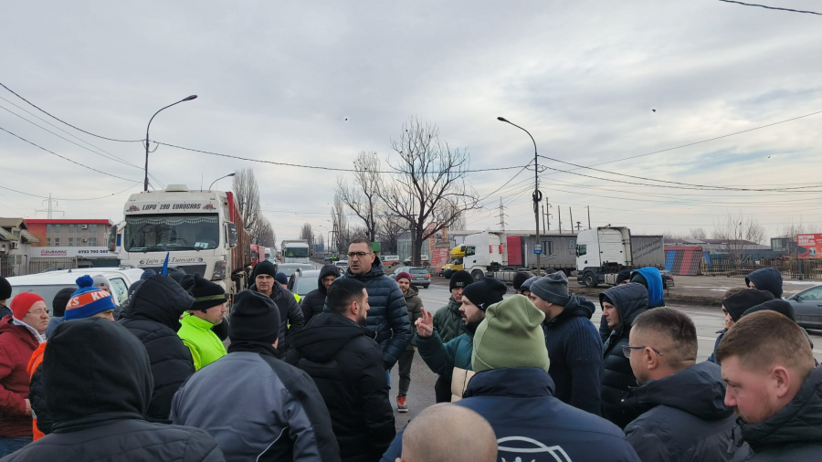 Prefectul Claudiu Gavril, întâlnire cu transportatorii care au protestat la Galaţi