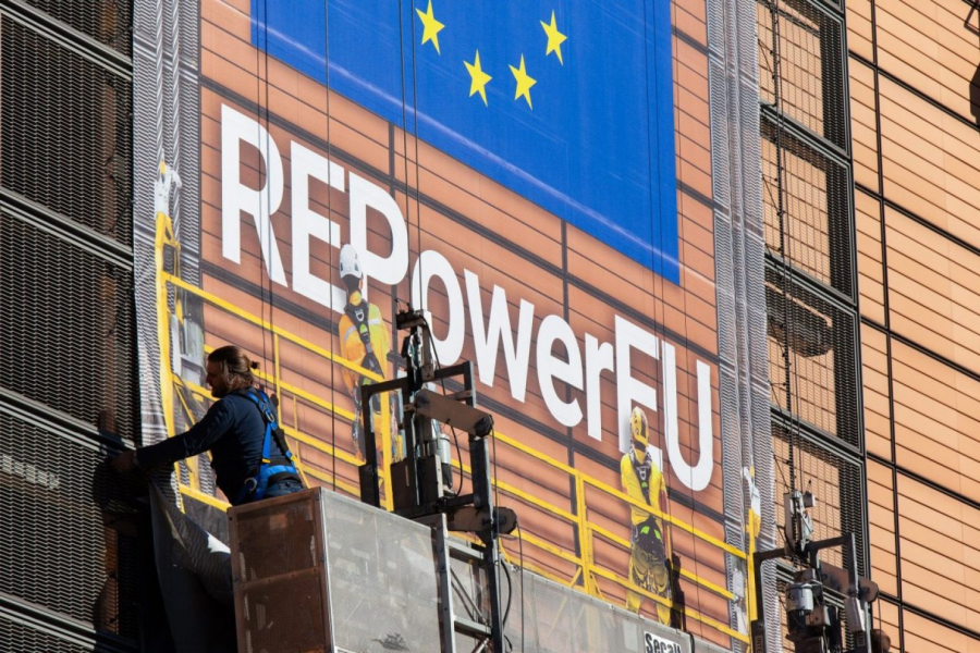 Vouchere de 10.000 de euro pentru persoane vulnerabile