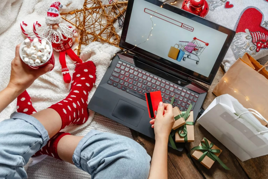 Cum să te ferești de „țepe” online în timpul sărbătorilor de iarnă