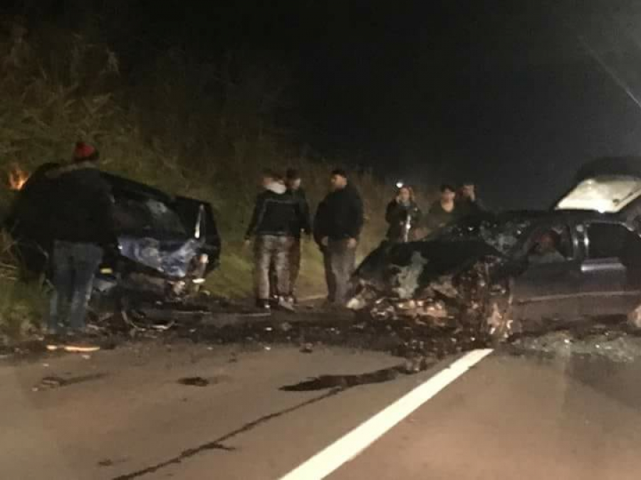 DEPĂȘIRE PERICULOASĂ pe dig. Șapte persoane au fost RĂNITE