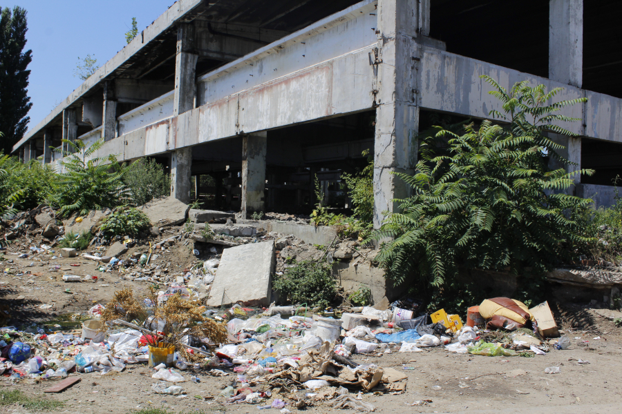 ”Mehidul” a fost obligat să îşi cureţe terenul