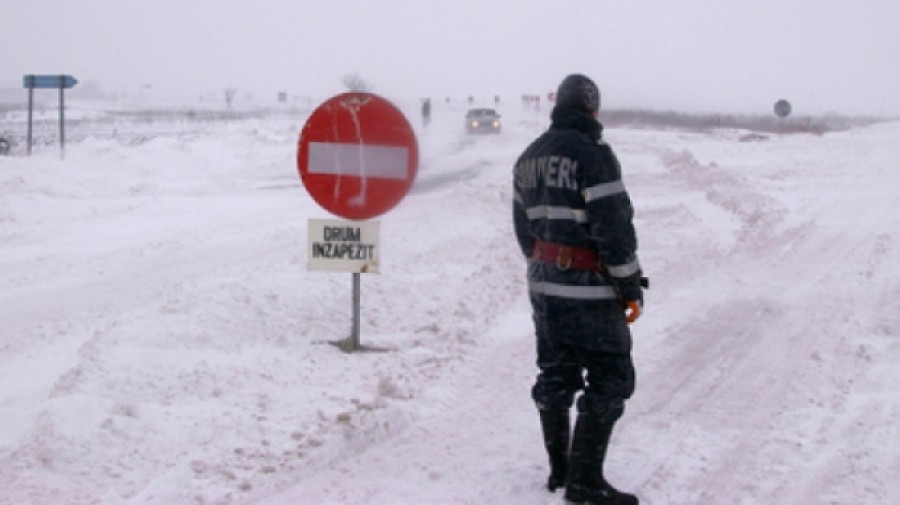 Situaţie critică în nordul judeţului Galaţi! Mai multe comune au mari probleme din cauza nămeţilor