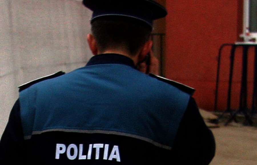 Şase poliţişti gălăţeni sunt cercetaţi pentru fapte de corupţie