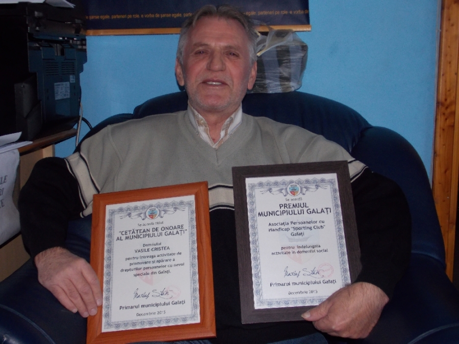 RECUNOAŞTERE pentru persoanele cu dizabilităţi - Vasile Cristea a devenit Cetăţean de Onoare al Galaţiului