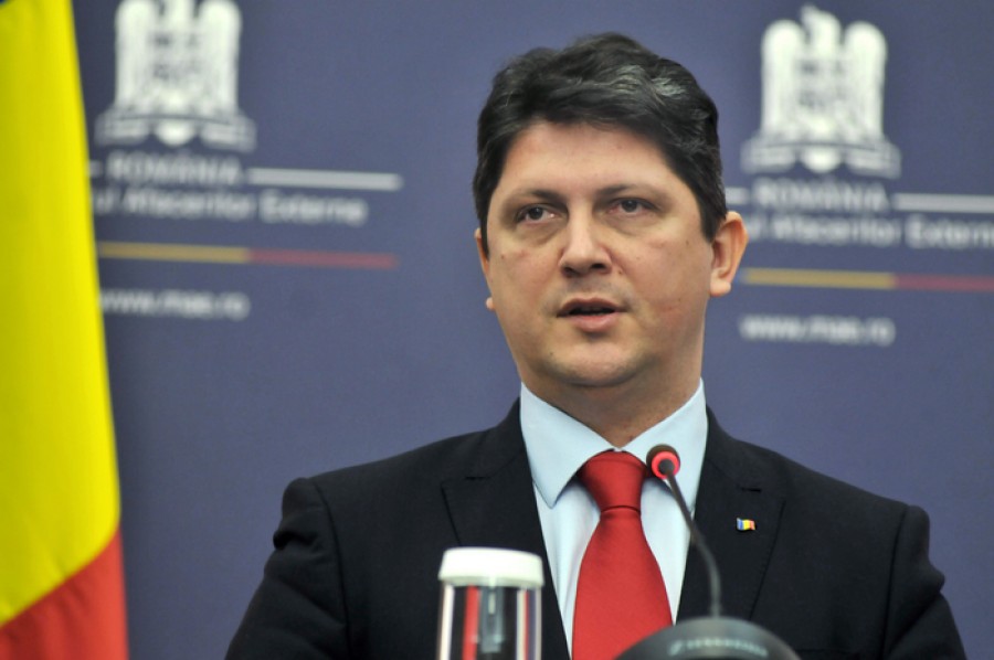 UPDATE/ Ministrul de Externe al României a demisionat. Meleşcanu îi ia locul lui Corlăţean