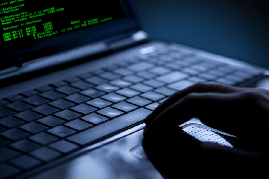 Unul din 125 de emailuri conţine un atac malware/ Ce trebuie să ştim despre viruşii informatici