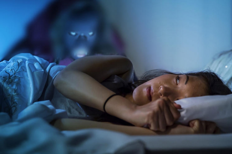 Un fenomen bizar: paralizia în somn | De ce vedem "demoni" lângă pat?