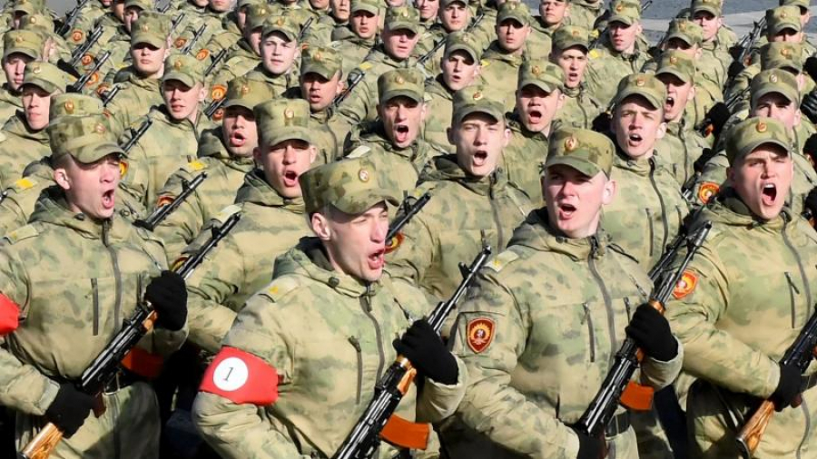 Putin își mărește armata