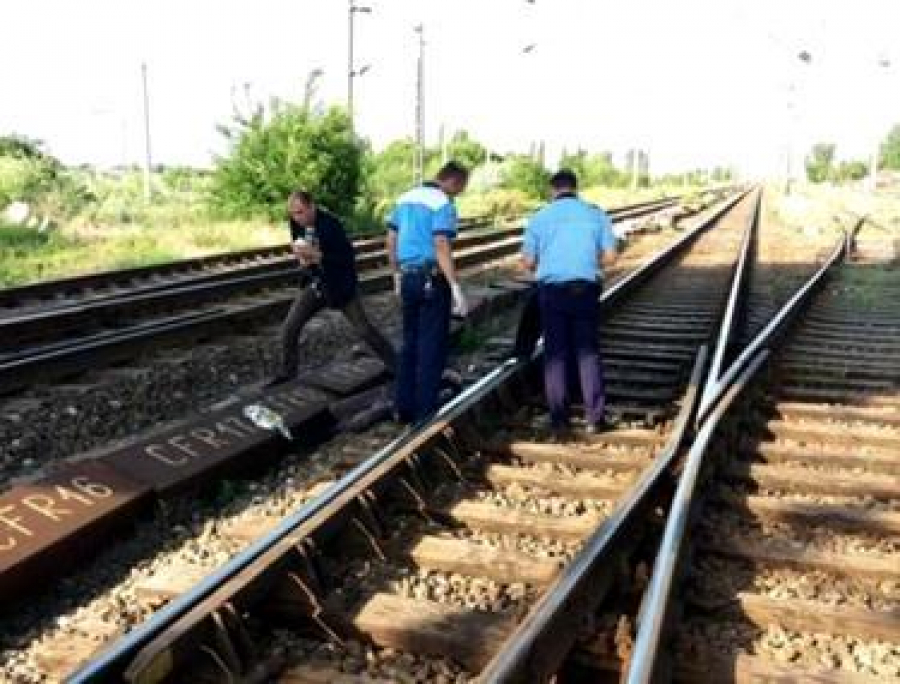 Şi-a pierdut viaţa pe calea ferată