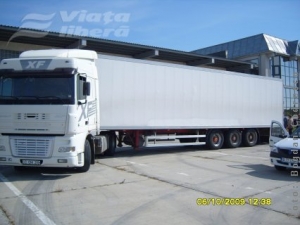 Tir cu ţigări de 60.000 de euro arestat în vamă
