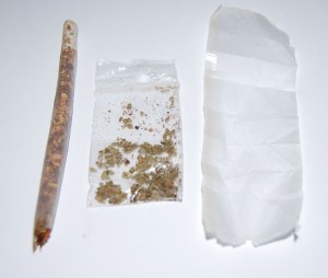 ÎNGRIJORĂTOR! Alţi trei tineri depistaţi drogaţi cu etnobotanice (VIDEO)