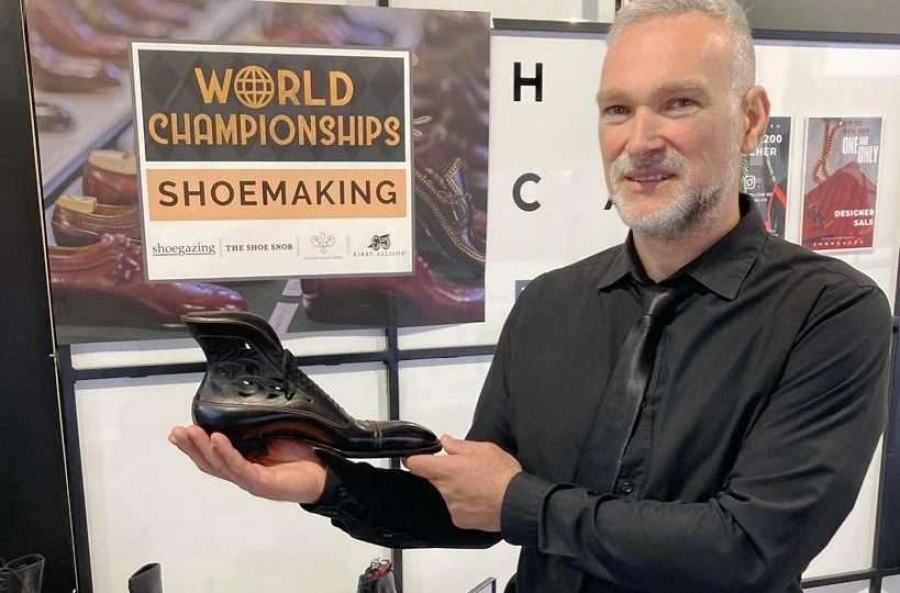 Un arădean a creat al doilea cel mai frumos pantof din lume