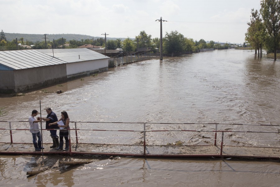 Pagube de zeci de milioane de lei în comunele calamitate / Nu mai puţin de 227 de locuinţe au fost distruse