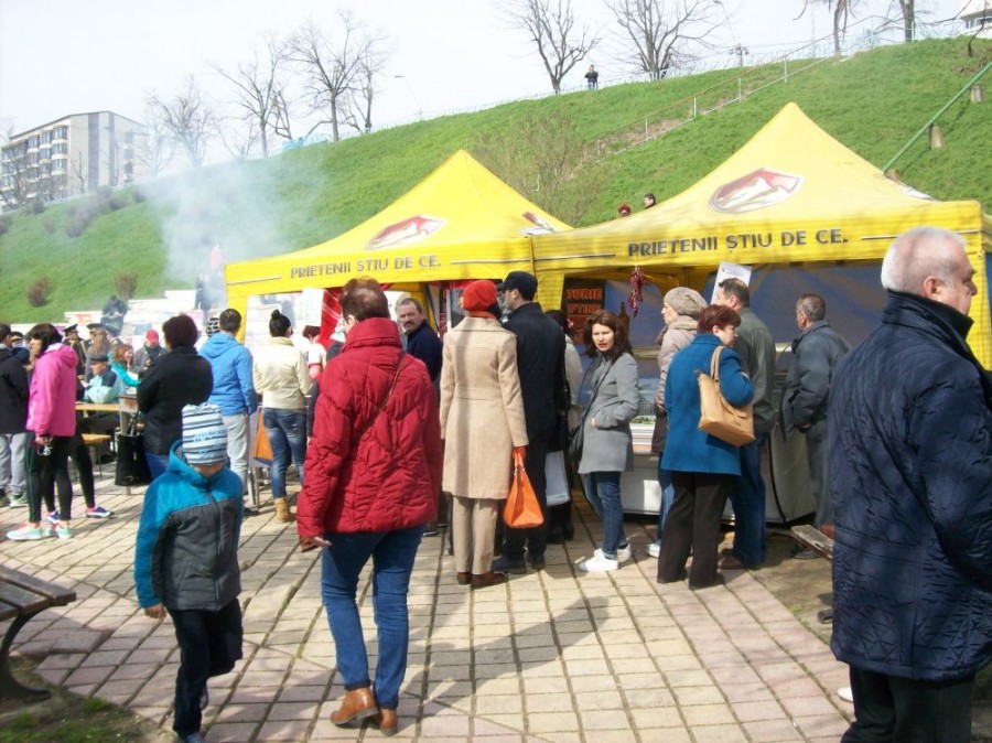 FESTIVALUL SCRUMBIEI 2015/ Gălăţenii au luat cu asalt FALEZA de Florii (FOTO&VIDEO)