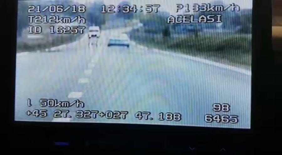 Inconştienţă la volan. Un şofer a fost prins circulând cu 212 km/h | VIDEO