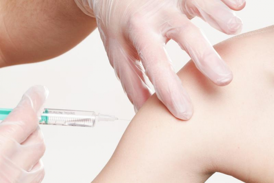 Medicii recomandă vaccinarea copiilor