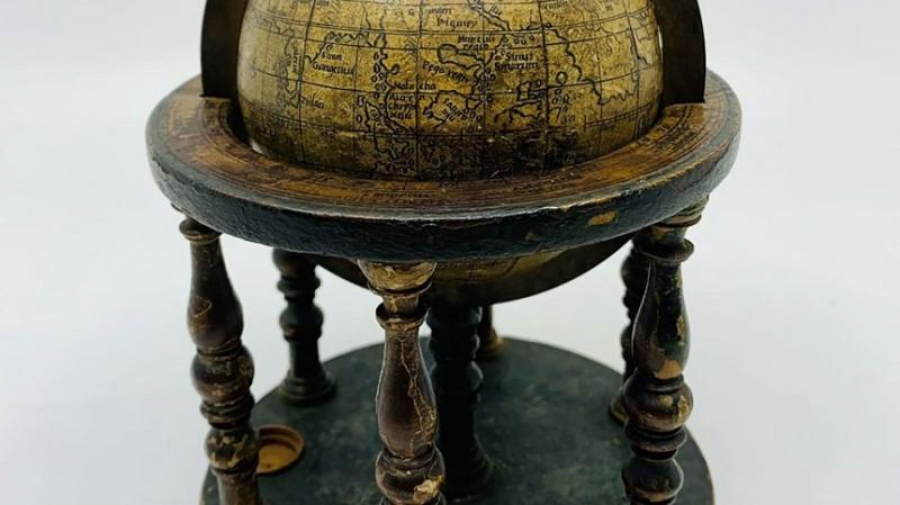 Un glob pământesc din secolul al XVI-lea, scos la licitaţie