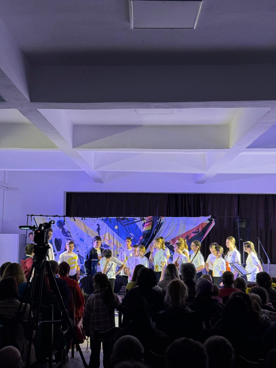 „Muzicienii”, teatru cu elevii școlii din Rediu. Ateliere de actorie într-un proiect artistic