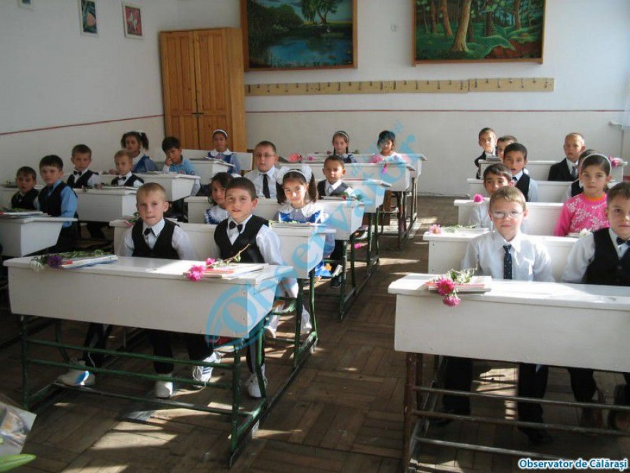 A început etapa a doua de înscriere la clasa pregătitoare