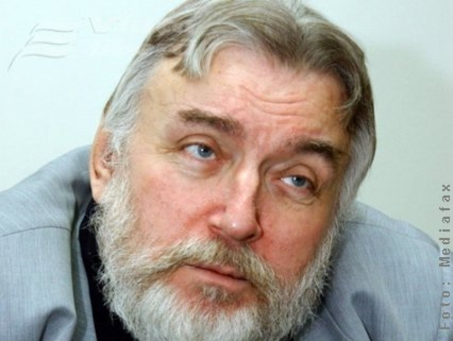 A murit Adrian Păunescu