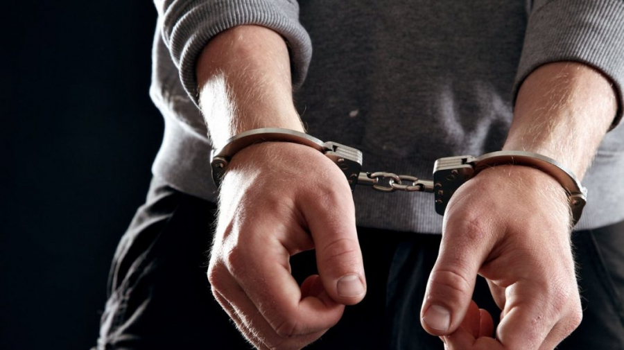 Bărbat arestat pentru viol și pornografie infantilă, după ce a profitat de două minore