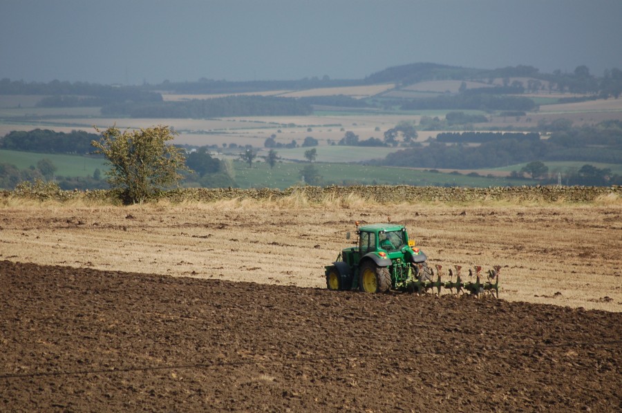 Vreme bună pentru lucrări agricole, până luni 