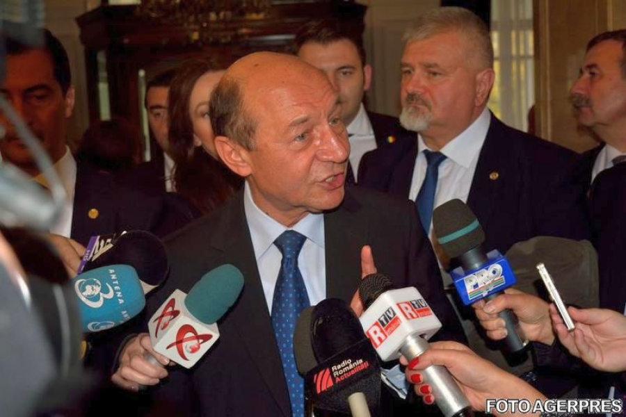 TRAIAN BĂSESCU, acuzat oficial de SPĂLARE DE BANI