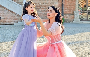 Andreea Marin îşi ţine fiica departe de ispite dăunătoare