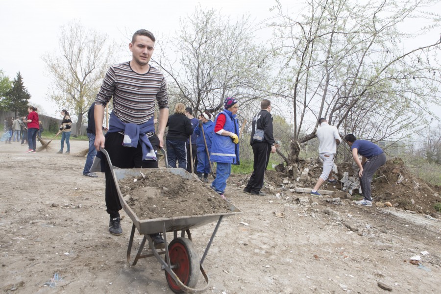 Castrul roman de la Bărboşi, scos de sub gunoaie (GALERIE FOTO)