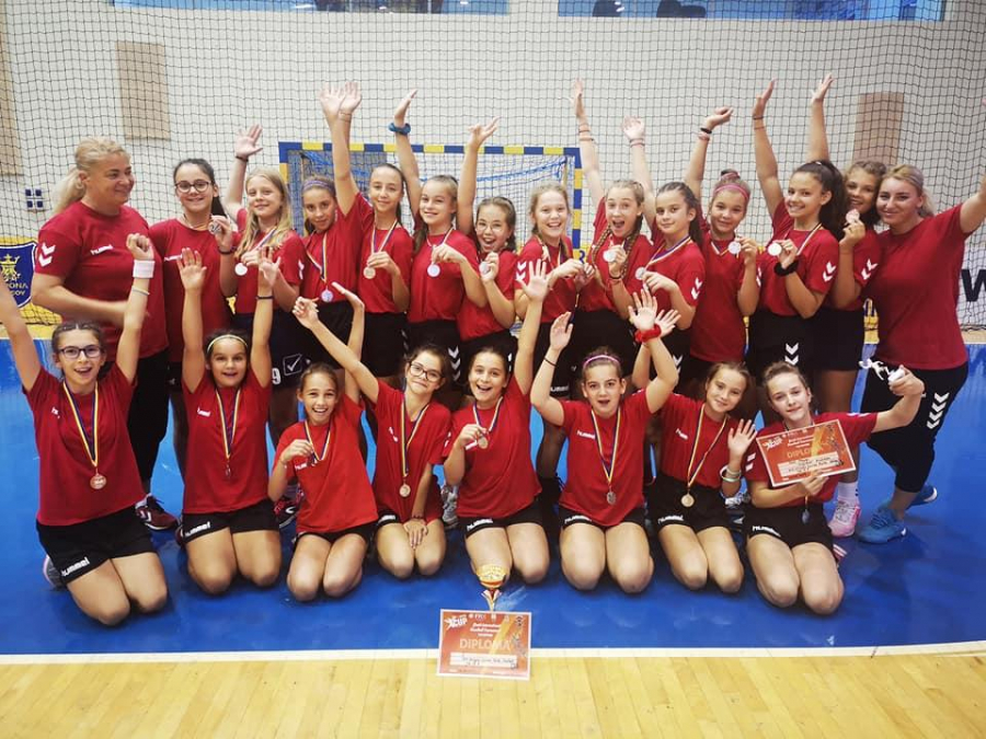 Junioarele Under 12, locul al doilea, la Turneu internațional de HANDBAL de la Brașov