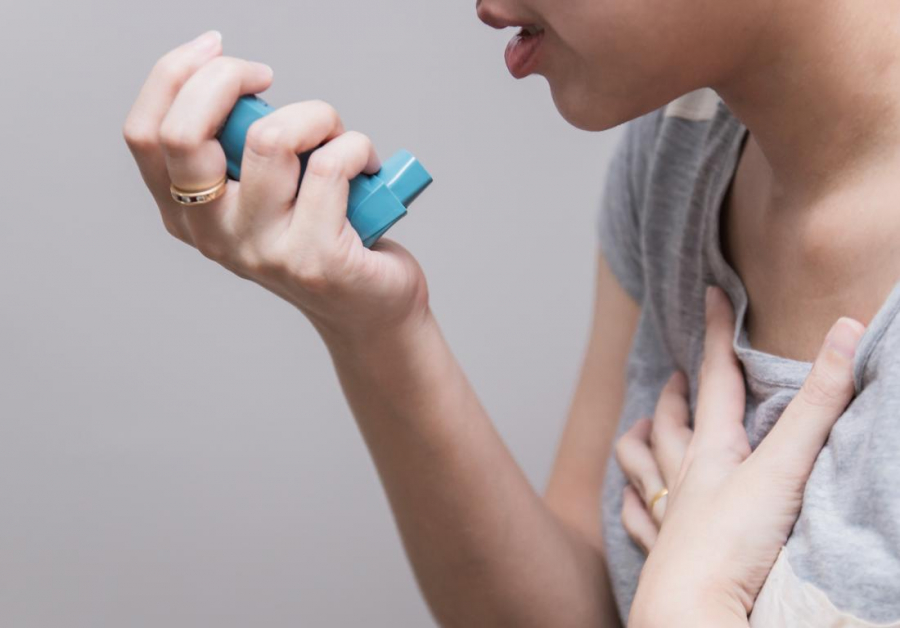 Un milion de români trăiesc cu astm