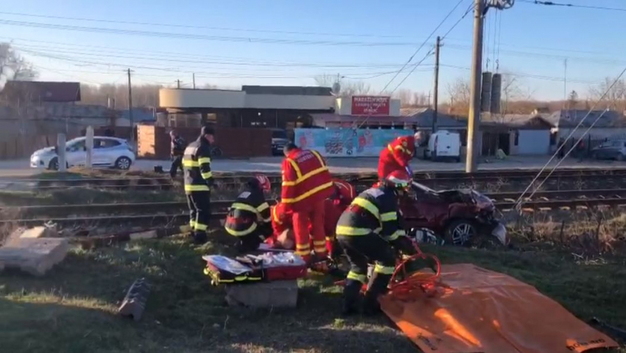 UPDATE Accident feroviar la Șendreni: Două persoane au murit